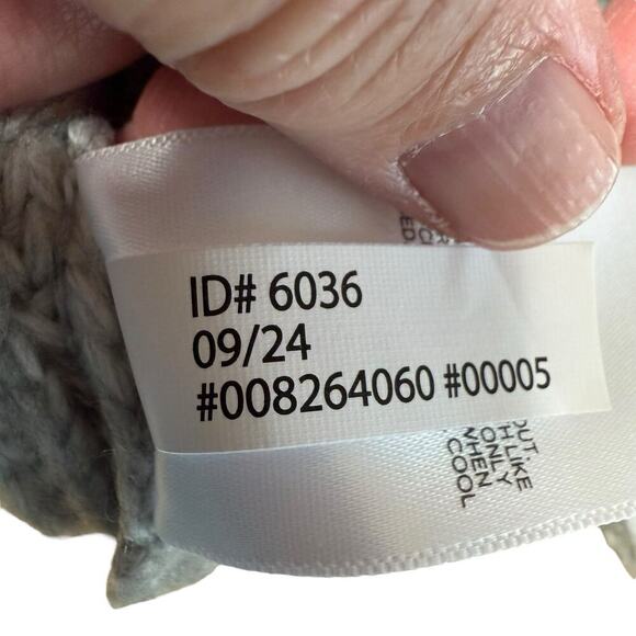 Express Relaxed Mock Neck Cable Knit Sweater Gray 08264060 XL Minimalism NWT - Picture 6 of 8